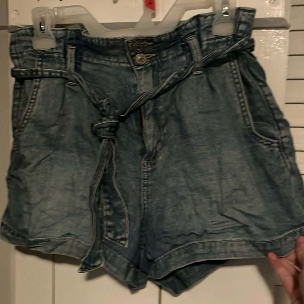 AE mom shorts